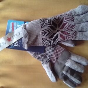 Isotoner Gray and Purple Knit Gloves
